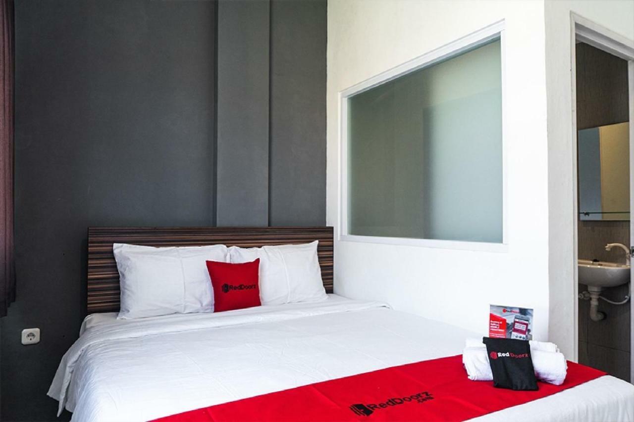Reddoorz Near Seasons City Mall Jakarta Ngoại thất bức ảnh